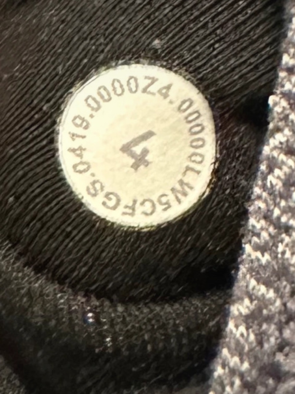 Lululemon High Rise Align Leggings 21” - Picture 4 of 4